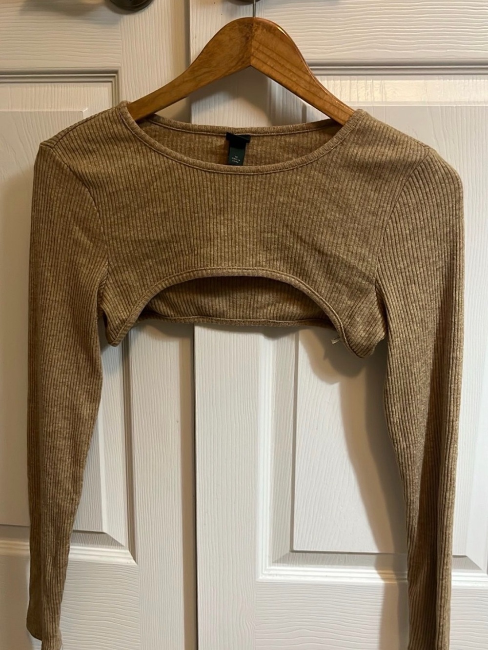 ♥️wild fable Ribbed Taupe Cutout Long-Sleeve Crop Top